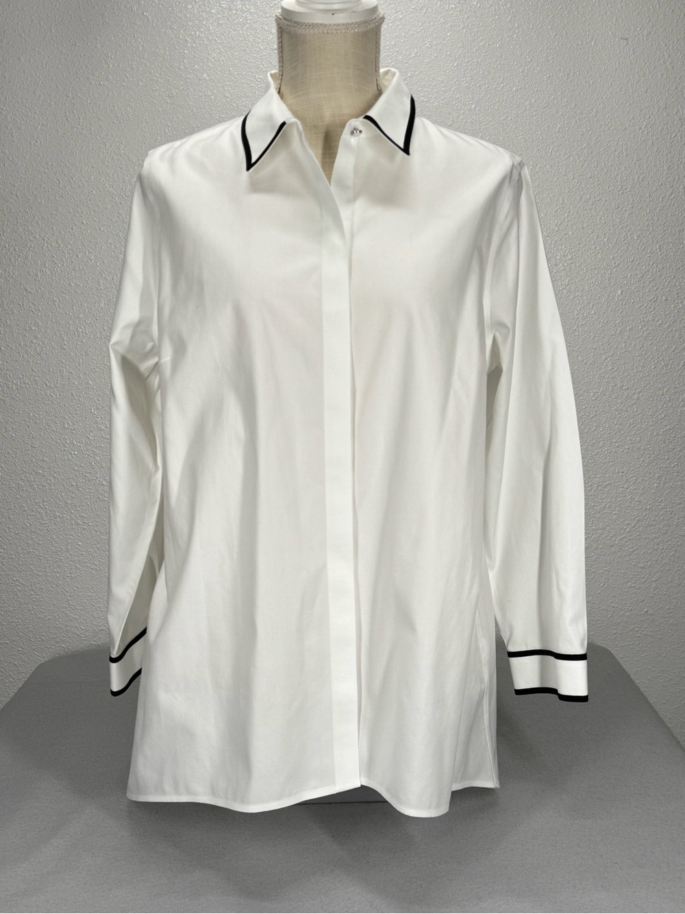 Chicos No Iron White/Black Trim Tunic Blouse 12/14P Button Up